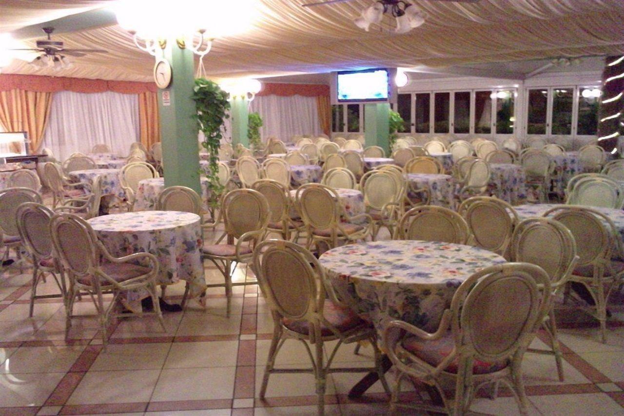 Luxor E Cairo The Beach Resort Lido di Jesolo Exterior foto