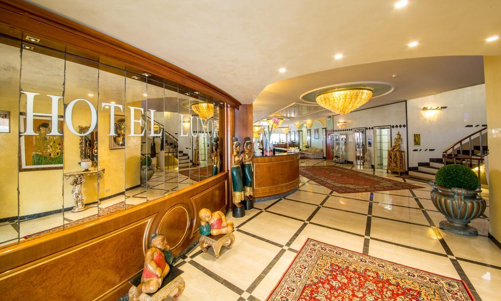 Luxor E Cairo The Beach Resort Lido di Jesolo Exterior foto